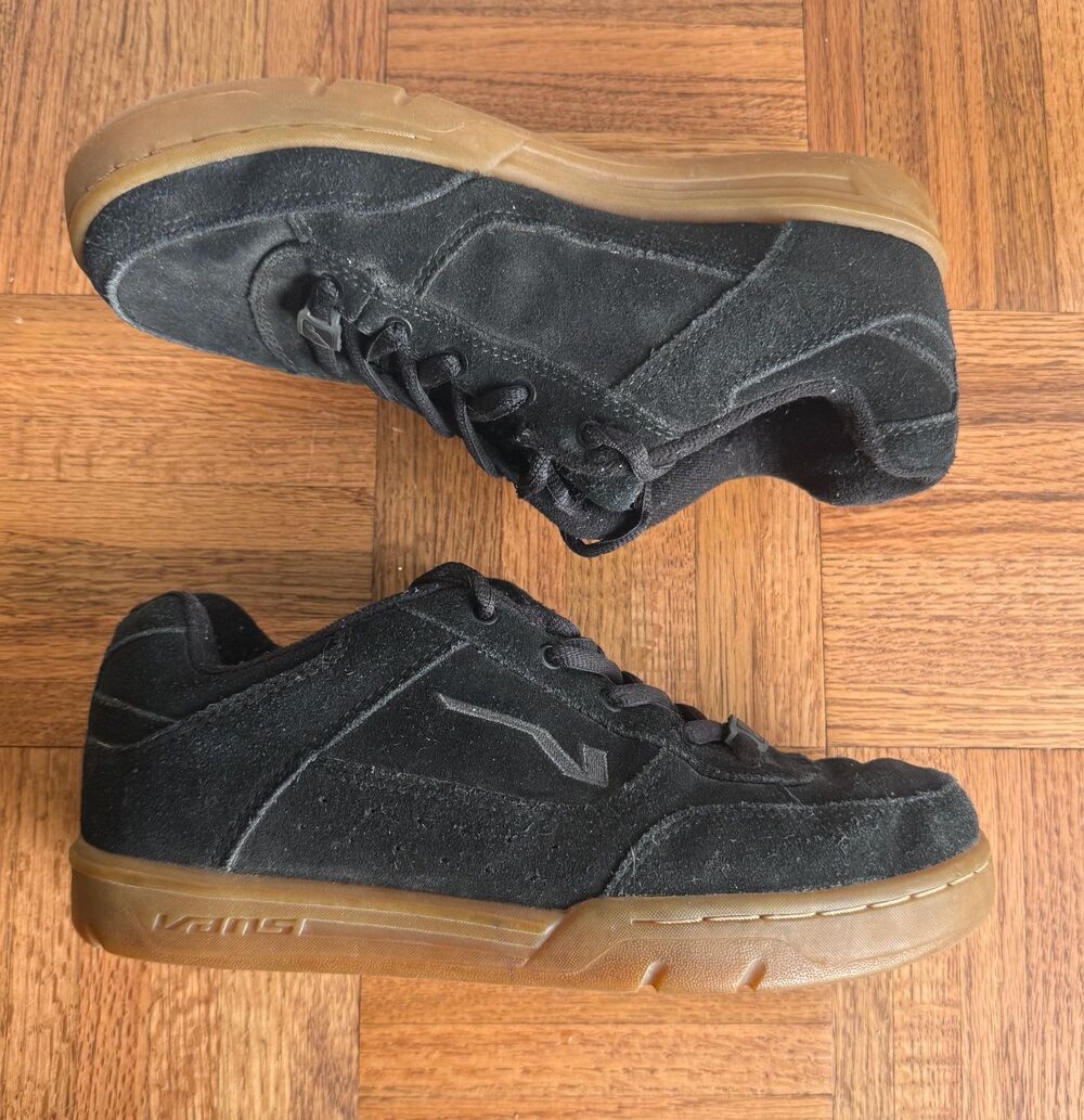 Y2K Hudson VANS Size 7.5 - Black w/Gum Sole- Vintage - Skate Shoe - Puffy - 2000